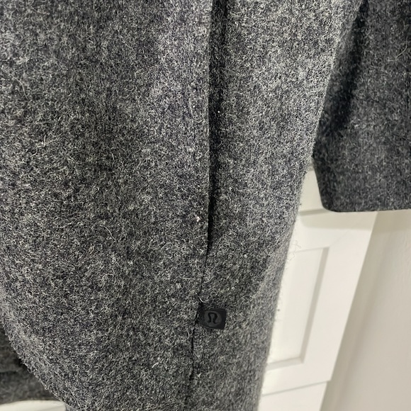 Lululemon wool women’s jacket - Picture 2 of 3